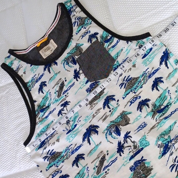 ☀️Free Planet Tank Top, Skeleton Island Print - Picture 5 of 9